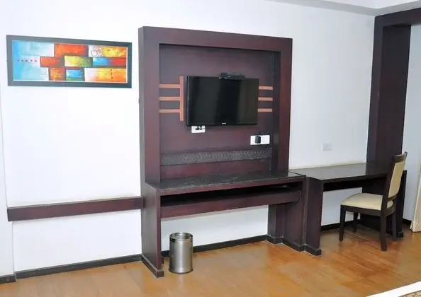 Deluxe Oda, 1 En Büyük (King) Boy Yatak, Sigara İçilmez, Şehir Manzaralı