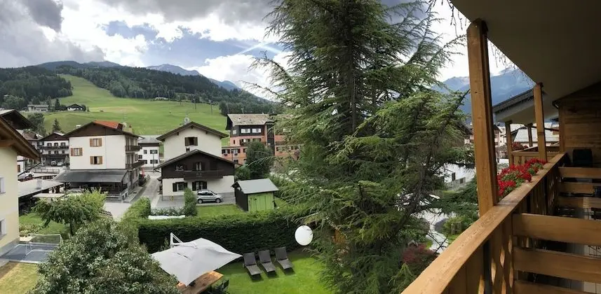 Superior Tek Büyük Yataklı Oda, Balkon, Dağ Manzaralı