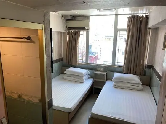 Üç Kişilik Oda