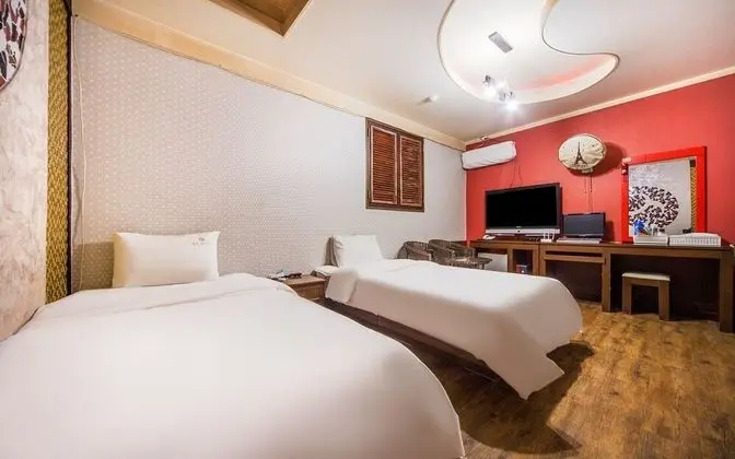 Oda (Twin (DoubleSingle/ Smart TV (Netflix)