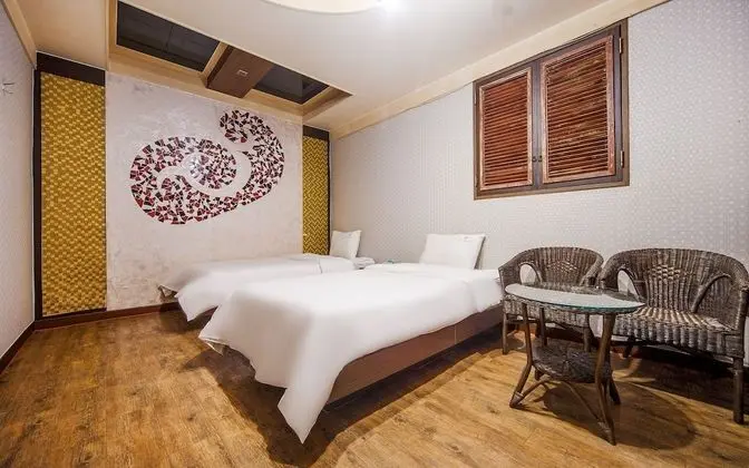 Oda (Twin (DoubleSingle/ Smart TV (Netflix)