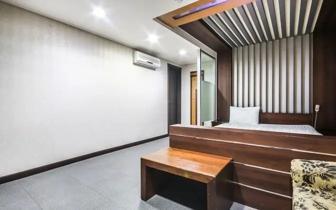 Oda (Deluxe room-bath (inquire at the fron)