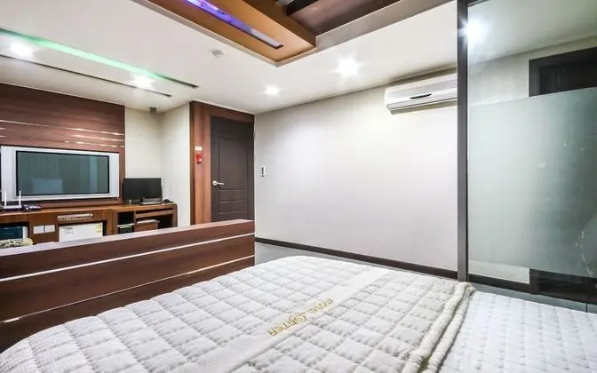 Oda (Deluxe room-bath (inquire at the fron)