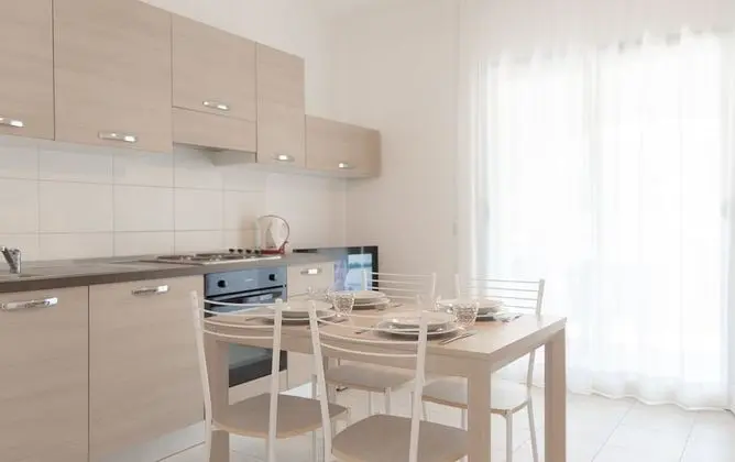 Apart Daire, 1 Büyük (Queen) Boy Yatak ve Çekyat, Tepe Manzaralı