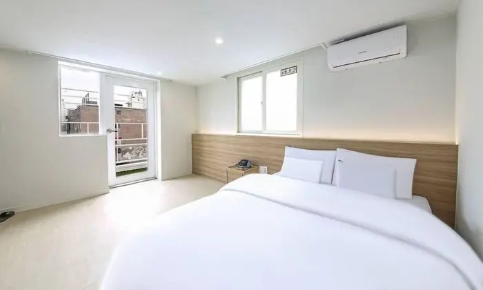 Standard Tek Büyük Yataklı Oda