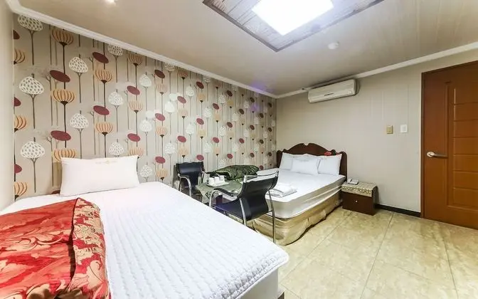 Oda (Twin Room)
