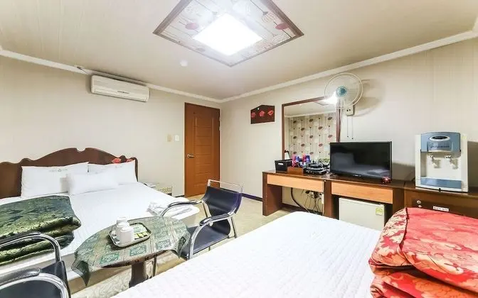 Oda (Twin Room)