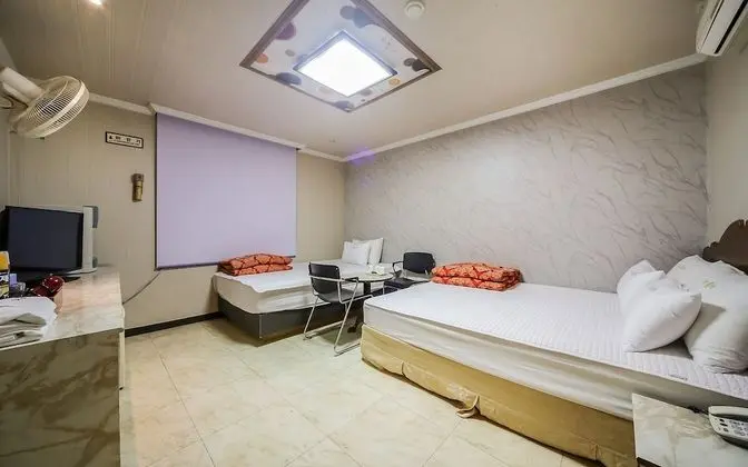 Oda (Twin Room)