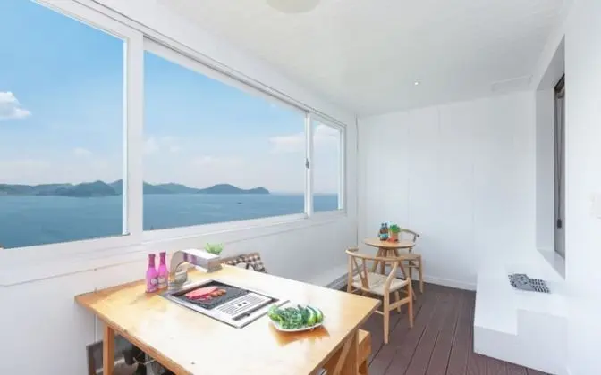 Oda (Room 302 (Ocean View Spa))