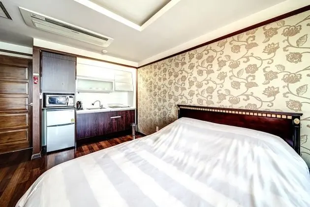 Standard Tek Büyük Yataklı Oda, Küçük Mutfak, Şehir Manzaralı