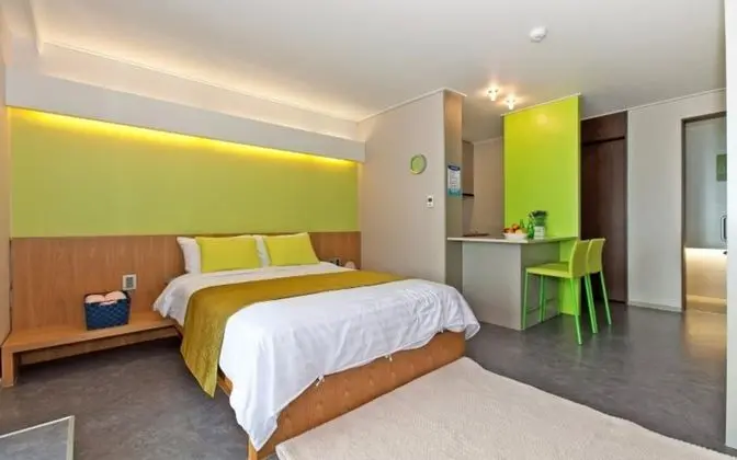 Oda (April (Open-Air Bath))