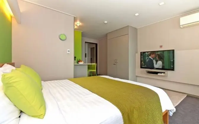 Oda (April (Open-Air Bath))