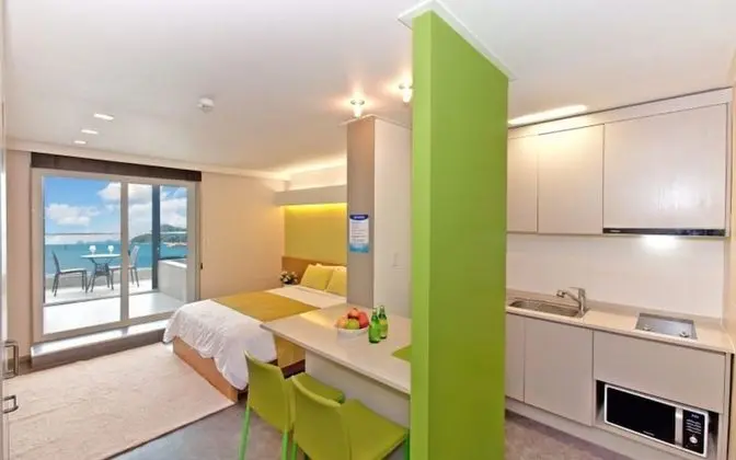 Oda (April (Open-Air Bath))