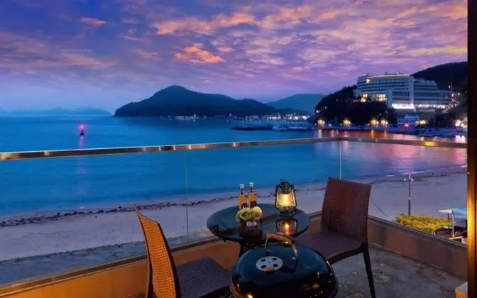 Oda (April (Open-Air Bath))