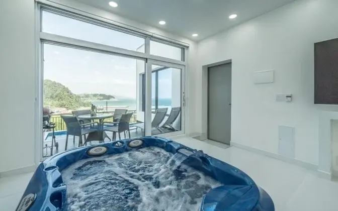 Oda (Building A-101 (private pool jet spa))