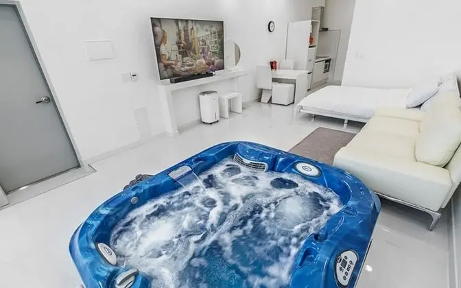 Oda (Building A-101 (private pool jet spa))