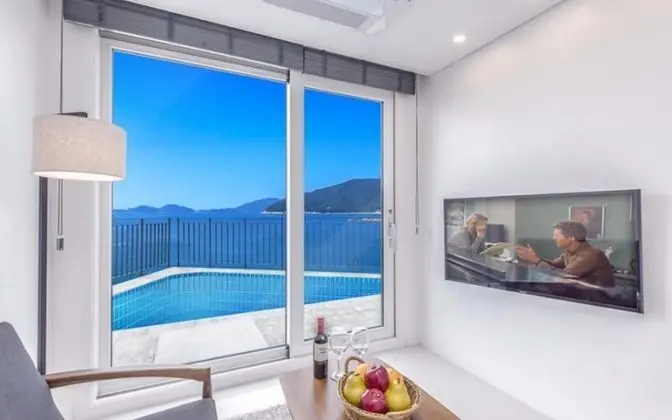 Oda (B101 (Individual Pool Ocean View))