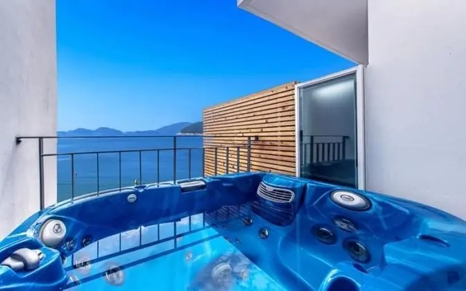 Oda (B101 (Individual Pool Ocean View))