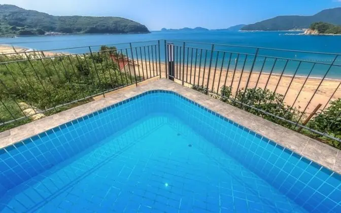 Oda (B101 (Individual Pool Ocean View))