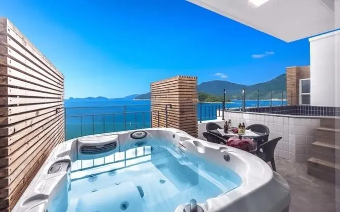 Oda (B102 (Individual pool ocean view))