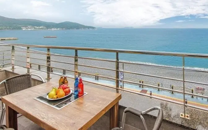 Oda (Room 203 (Ocean View Whirlpool Spa))