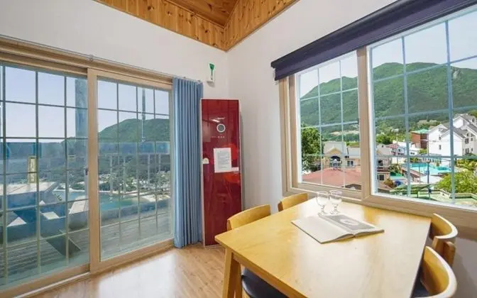 Oda (Black Rose (Duplex))