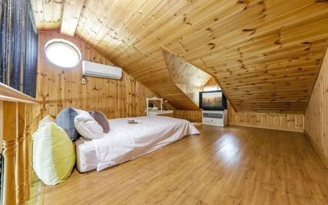 Oda (Black Rose (Duplex))