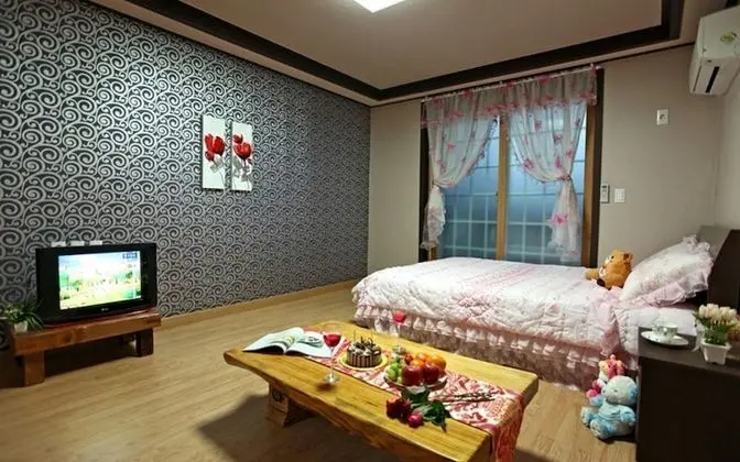 Oda (Simple (Studio))