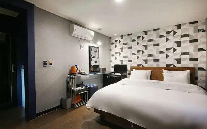 Oda (Deluxe-Non-Smoking Room (Netflix Avai)