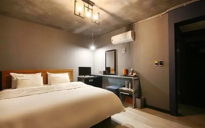 Oda (Deluxe-Non-Smoking Room (Netflix Avai)