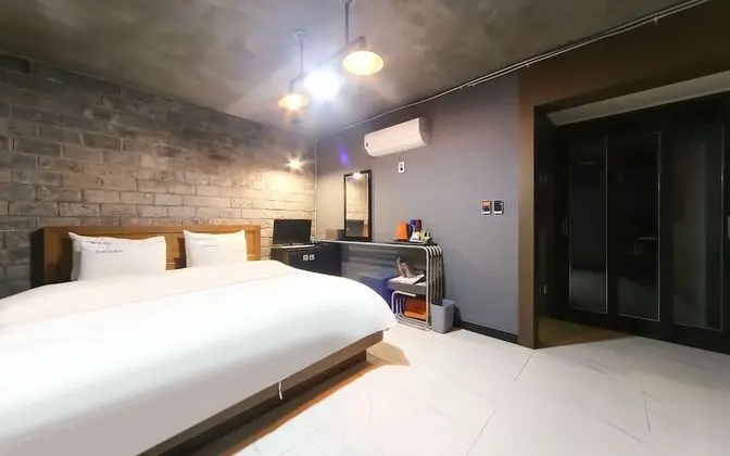 Oda (Deluxe-Non-Smoking Room (Netflix Avai)