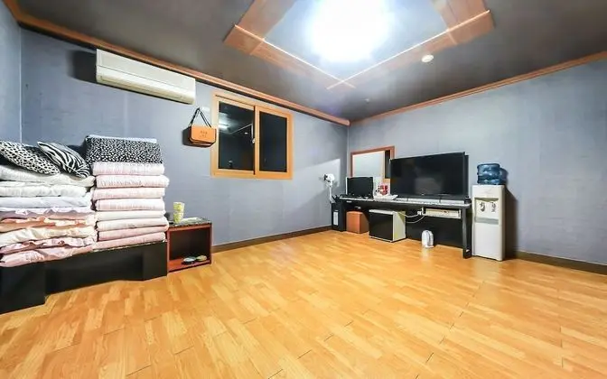 Oda (Ondol room (for two people additional)