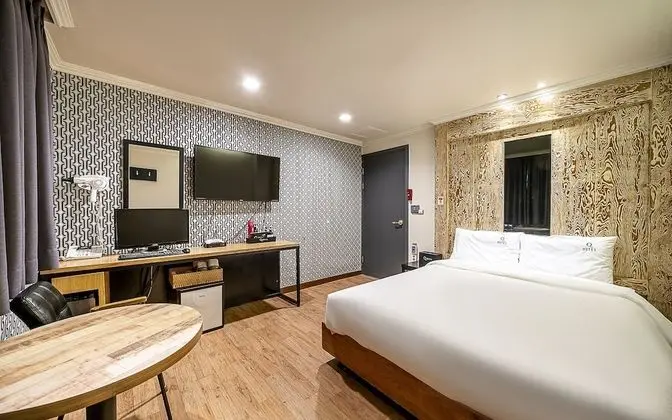 Oda (Standard A (Netflix Available))