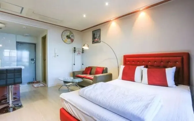 Oda (Hwanghwa Room 201)