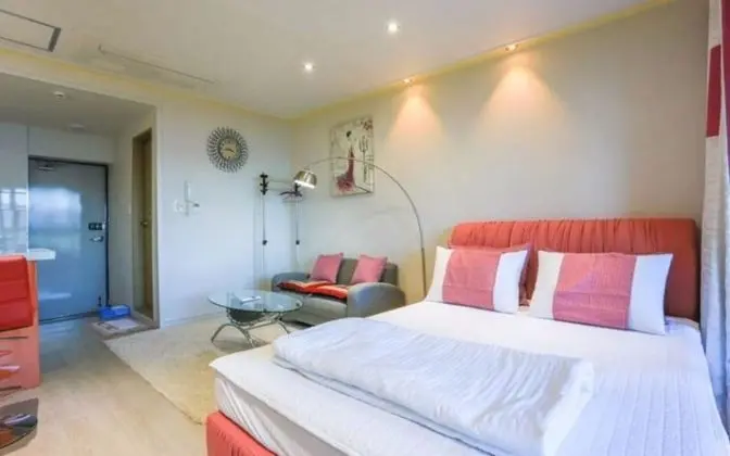 Oda (Hwanghwa Room 202)