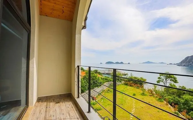 Oda (The Grace 301 (Ocean View Duplex))