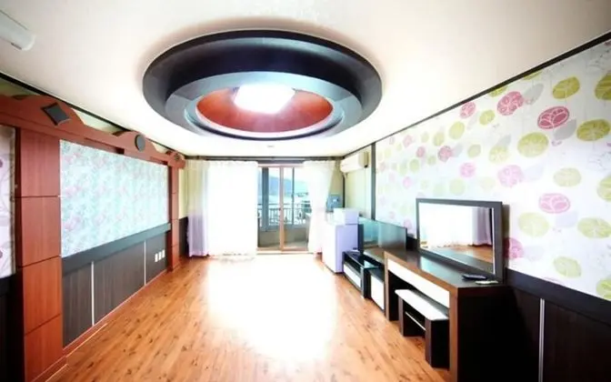 Oda (Bau 202 Studio)