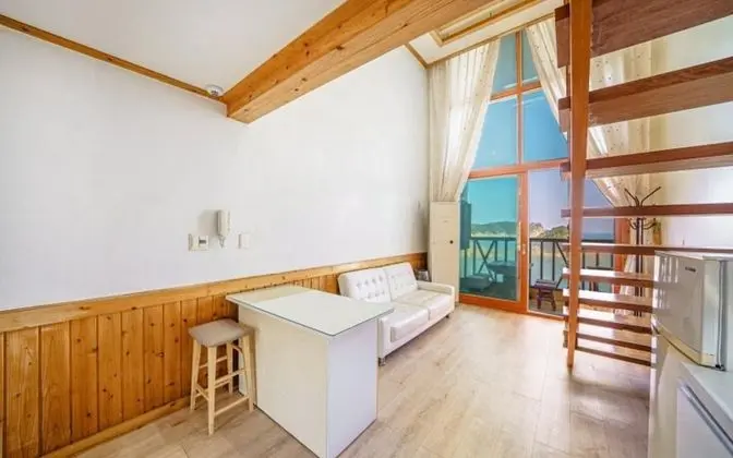 Oda (Penthouse No 3 (individual barbecue o)