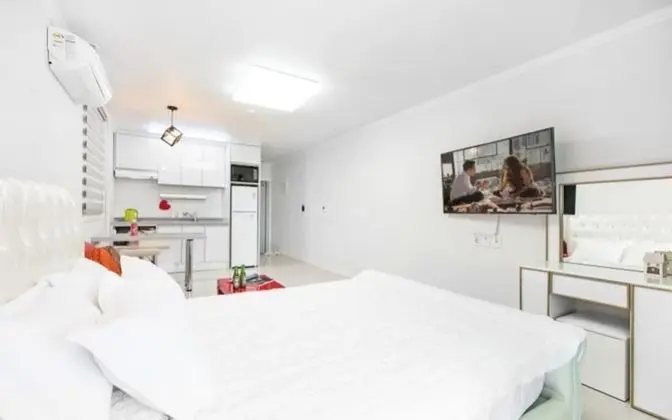 Oda (Building B Room 201 (Spa))