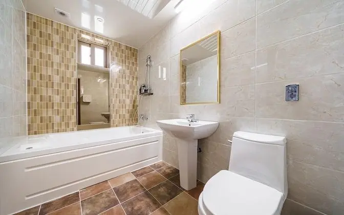 Oda (Deluxe Triple (Netflix Available with)