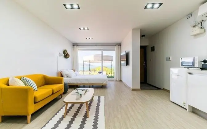 Oda (Room 103 (Spa))