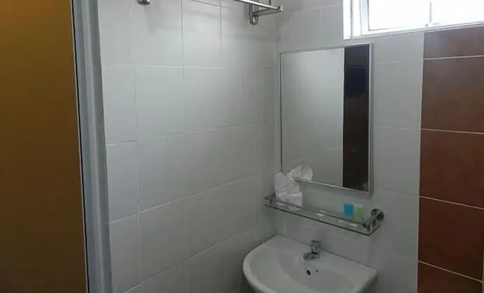 Dört Kişilik Oda, 1 Yatak Odası