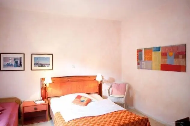 Basic Tek Büyük Yataklı Oda