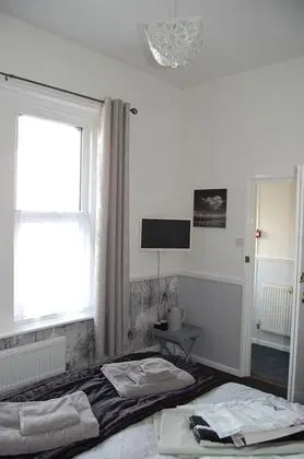 Standard Tek Büyük Yataklı Oda, Ortak Banyo
