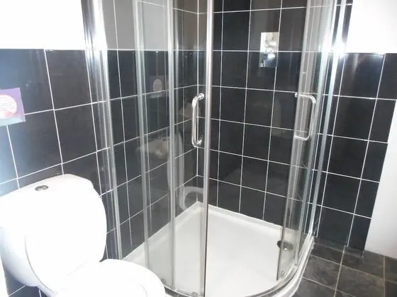 Standard Tek Büyük Yataklı Oda, Ortak Banyo