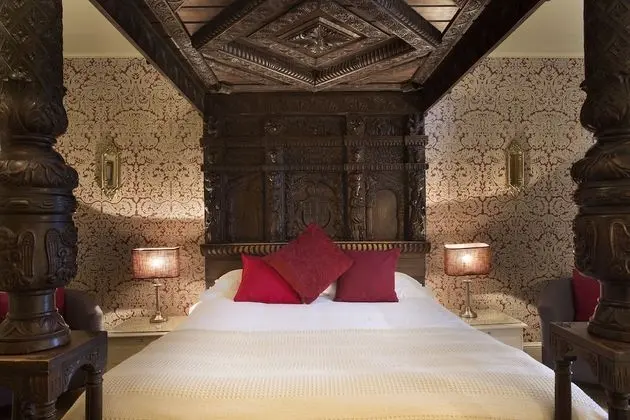 Luxury Tek Büyük Yataklı Oda