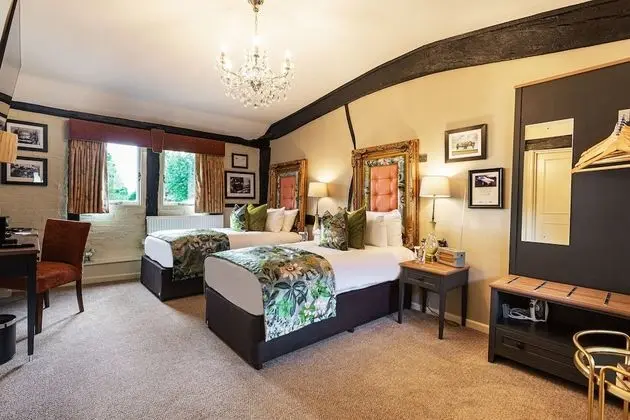 Classic Twin Room