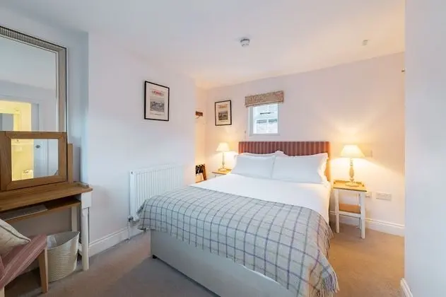 Standard Tek Büyük Yataklı Oda, Banyolu/Duşlu