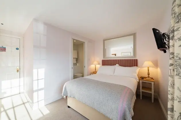 Standard Tek Büyük Yataklı Oda, Banyolu/Duşlu