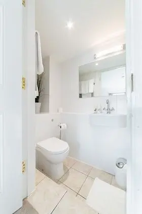 Standard Tek Büyük Yataklı Oda, Banyolu/Duşlu